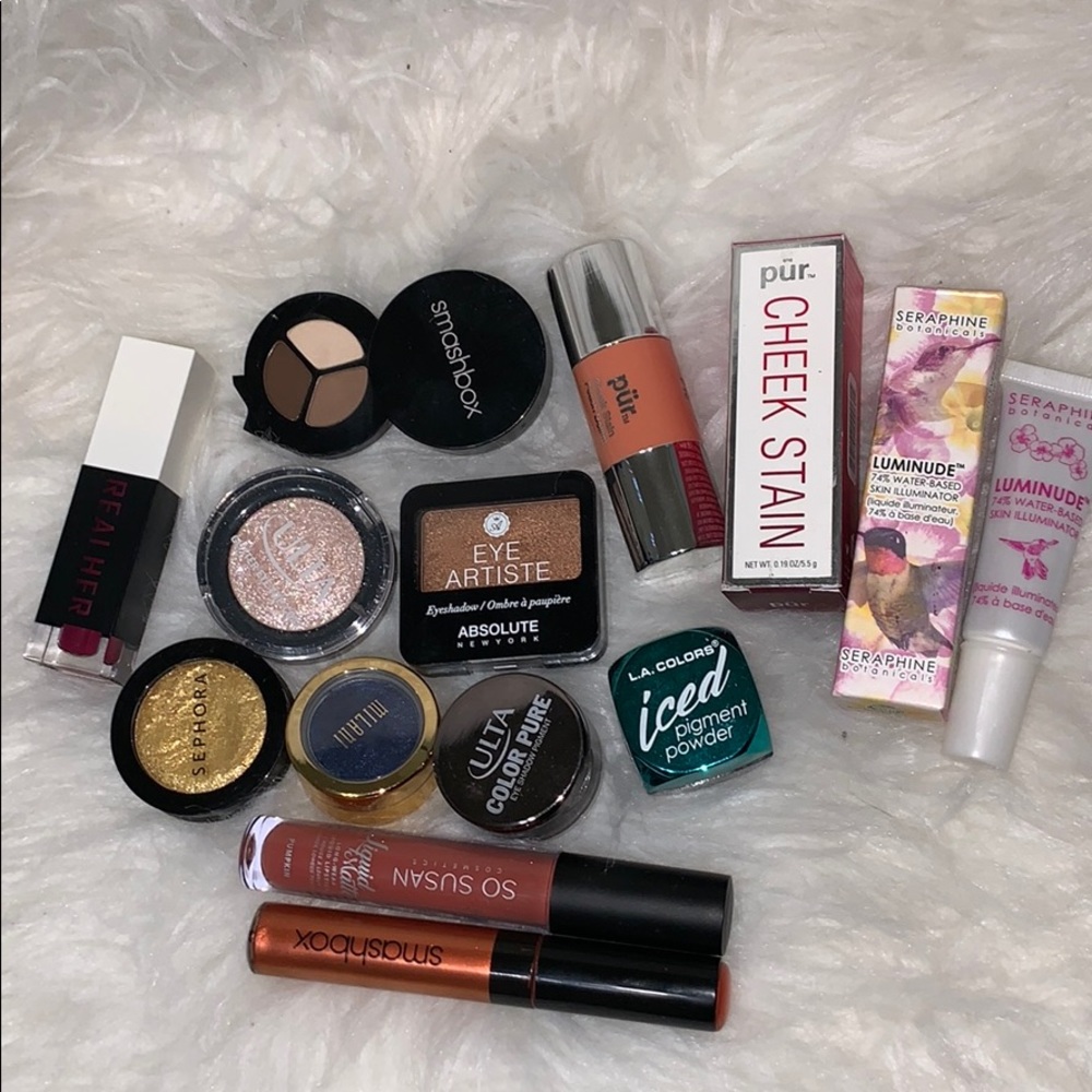 Makeup bundle eyeshadow blush liquid lipstick